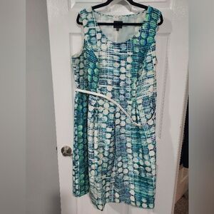 JM Studio Blue, Green & White Dot Geometric Print Sleeveless Dress in Size 18